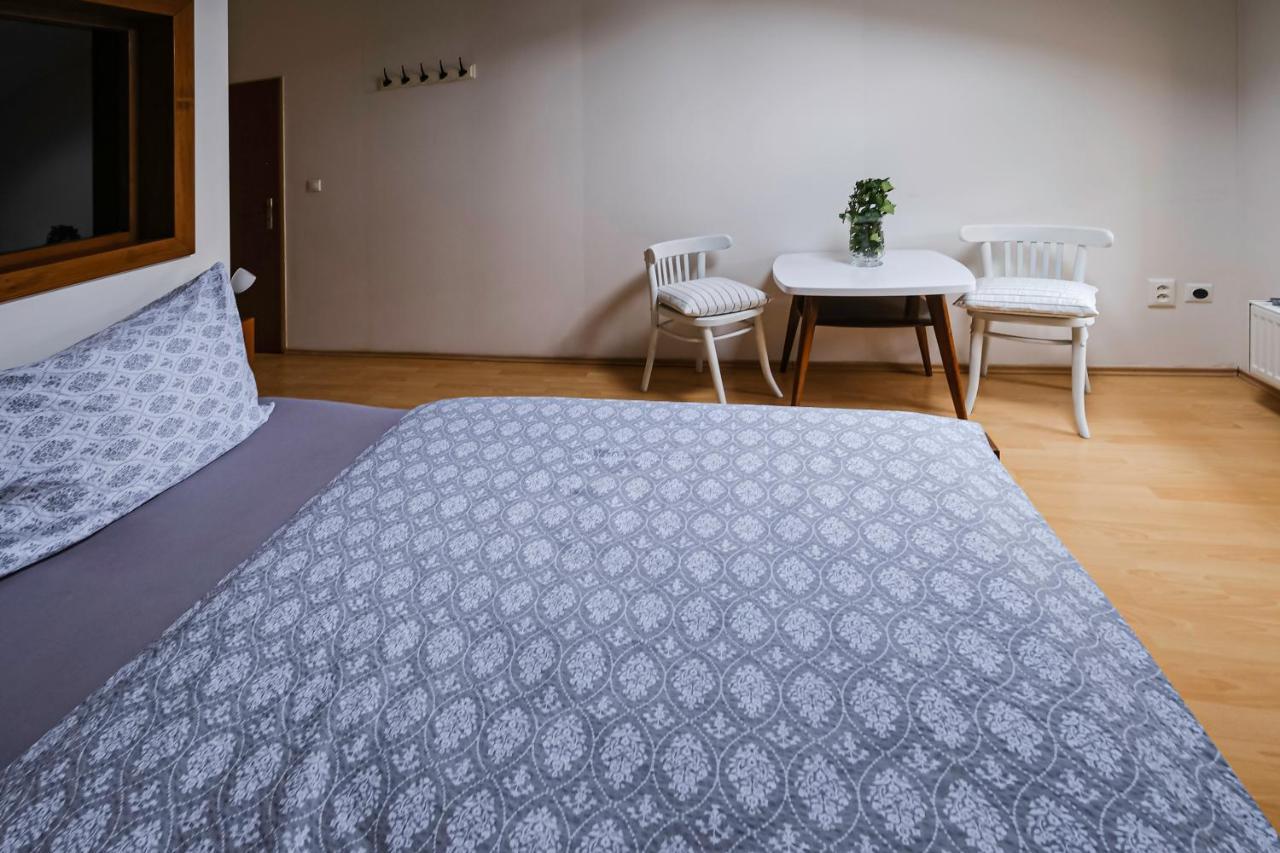 Aparthotel Sklep U Hrabalů Hustopeče Exteriér fotografie