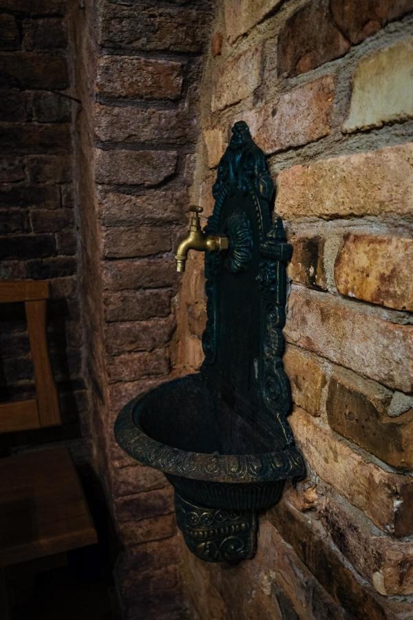 Aparthotel Sklep U Hrabalů Hustopeče Exteriér fotografie